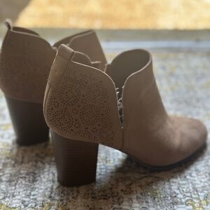 Mocha booties